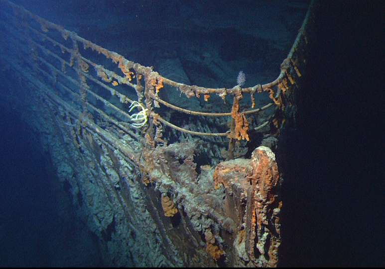 Das Wrack der Titanic liegt seit über 100 Jahren in einer Tiefe von 3.8 Kilometern.