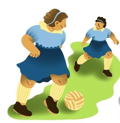 Frauen spielen Fussball in Röcken