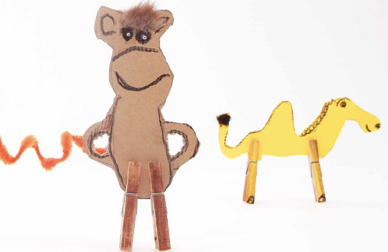 Affe und Kamel aus Karton